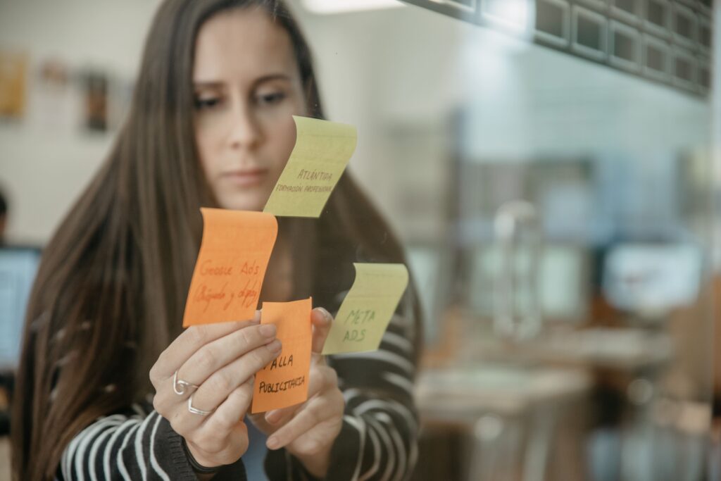 Organizando postit de tareas